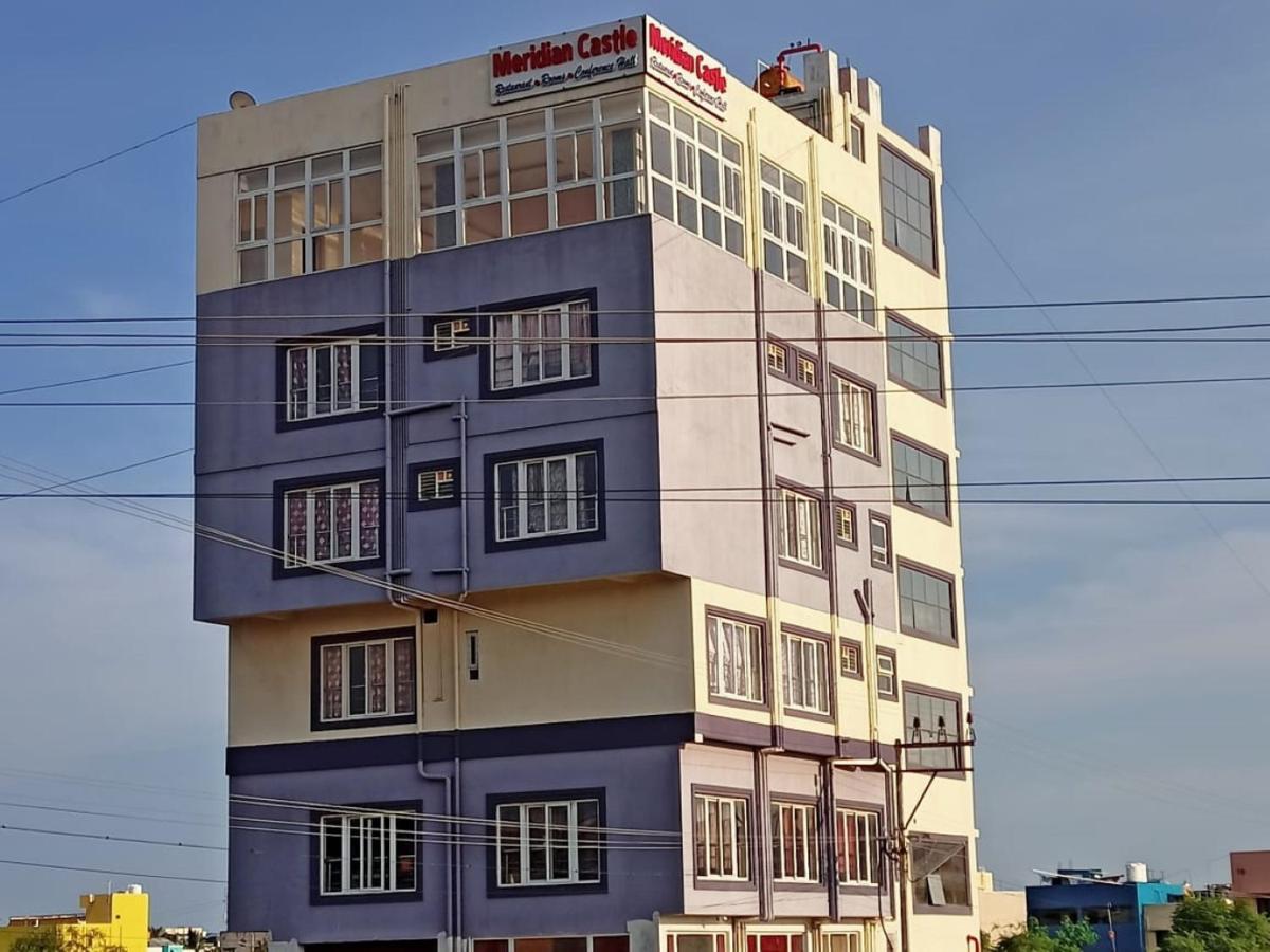 Meridian Castle Hotel Pondicherry Exterior photo
